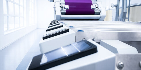 High-quality roller and air edge control for smooth ROTASCREEN feed