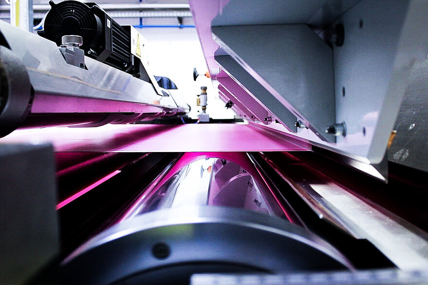 MAGNOKNIFE Over-Air with dual servo drives for precise coating