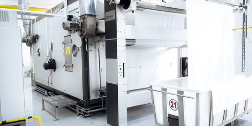 The Compact HC – modular, efficient and powerful: reliable drying for textiles, papers, nonwovens and foils, compatible with any machine.