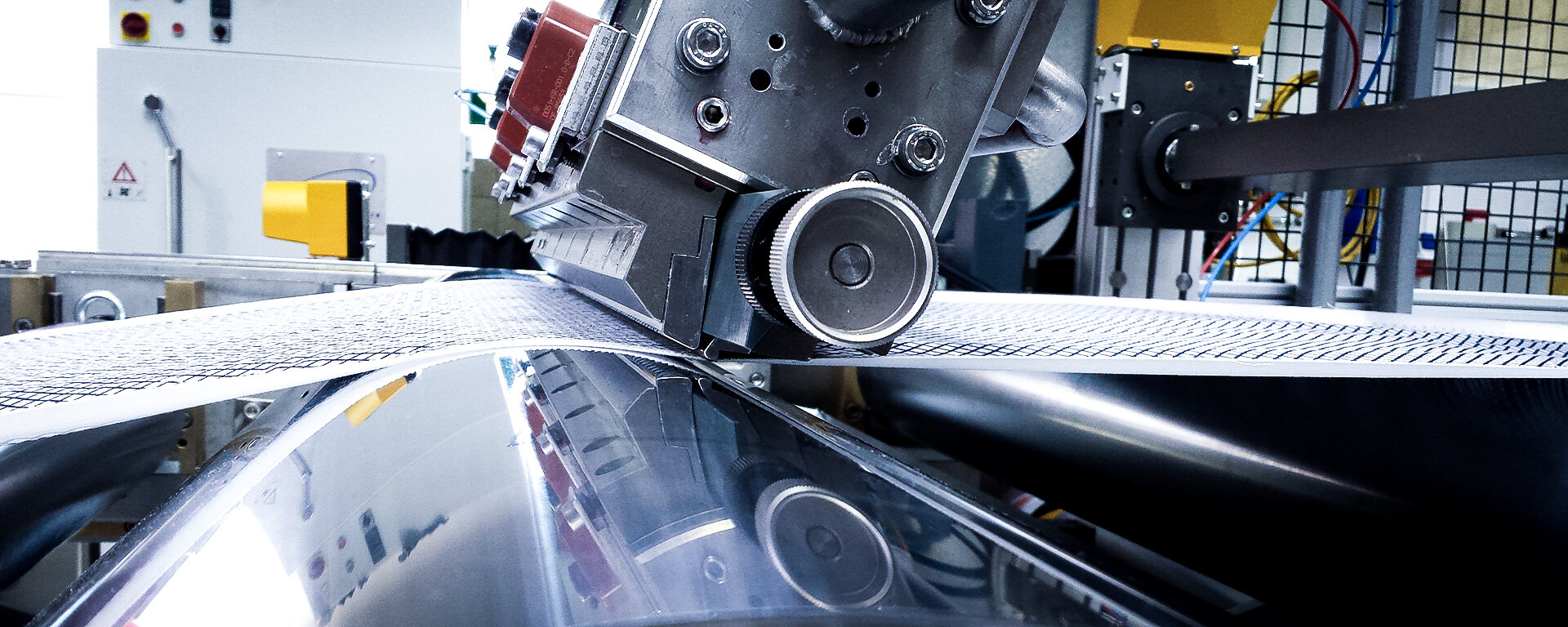 MAGNOJET slot coating system: Precise foam & paste application, flexible positions, inline washing & smart accessories for max efficiency.