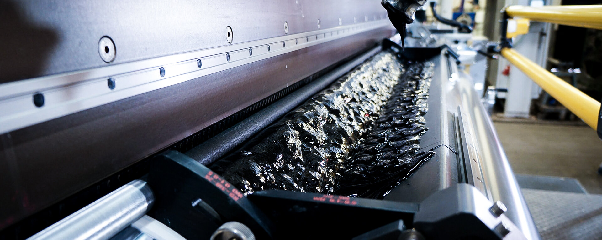ZIMMER MAGNET SYSTEM PLUS: Full-surface & low-add-on roll coating for precise, efficient results with minimal resource use.
